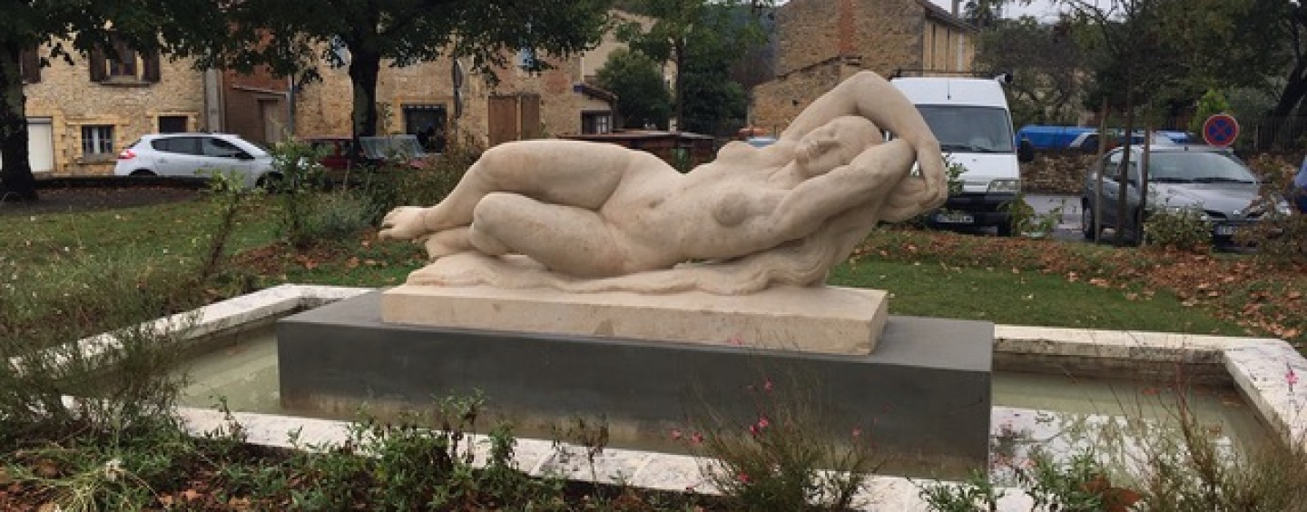 La statue de la Dordogne fait peau neuve