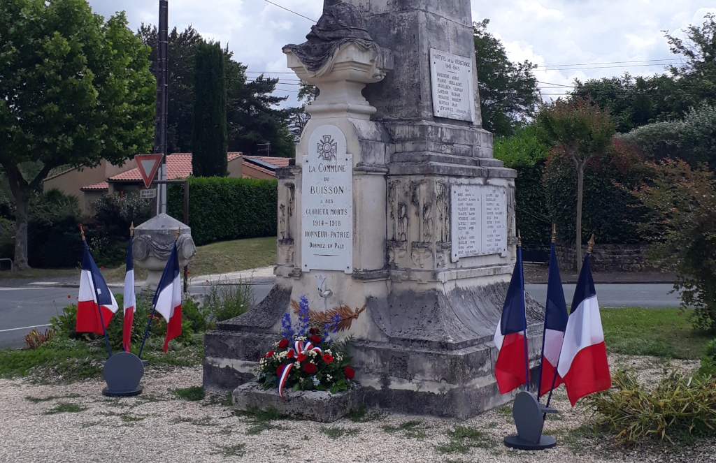 Monument aux morts du Buisson