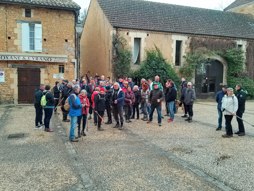 Cadouin a fêté son printemps en randonnée